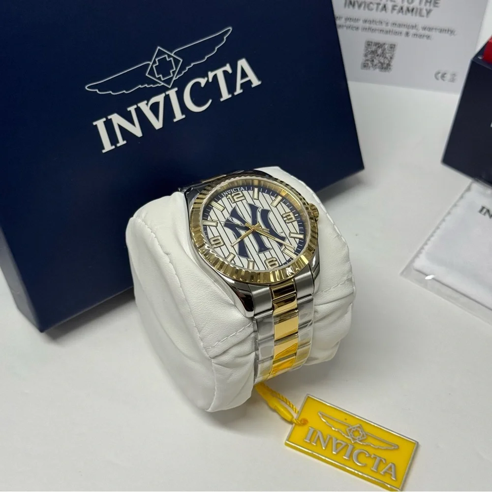 ⚾️NIB INVICTA SPECIALTY NY YANKEES WATCH